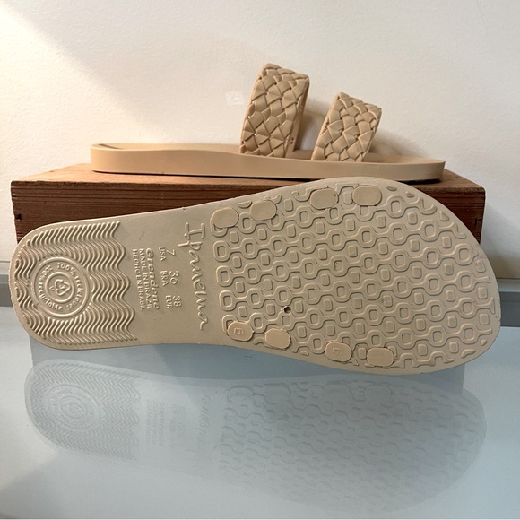 Ipanema pool shoes/ slides beige - Picture 4 of 5